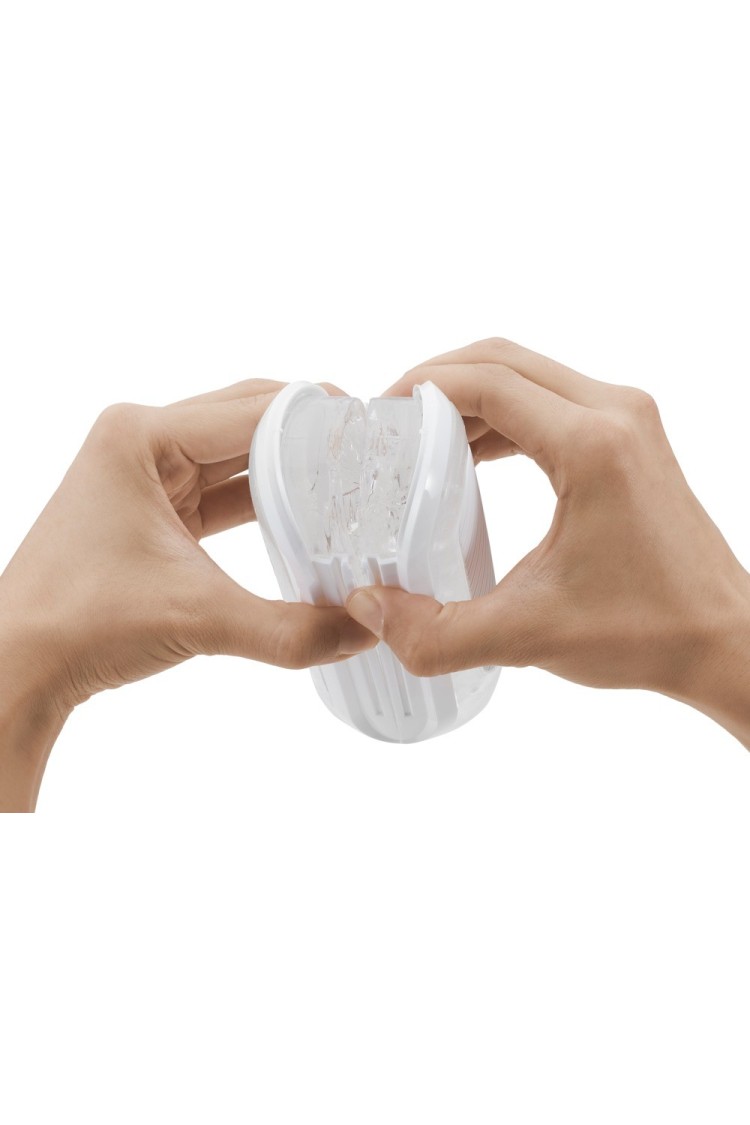Masturbator Zero Gravity White Tenga