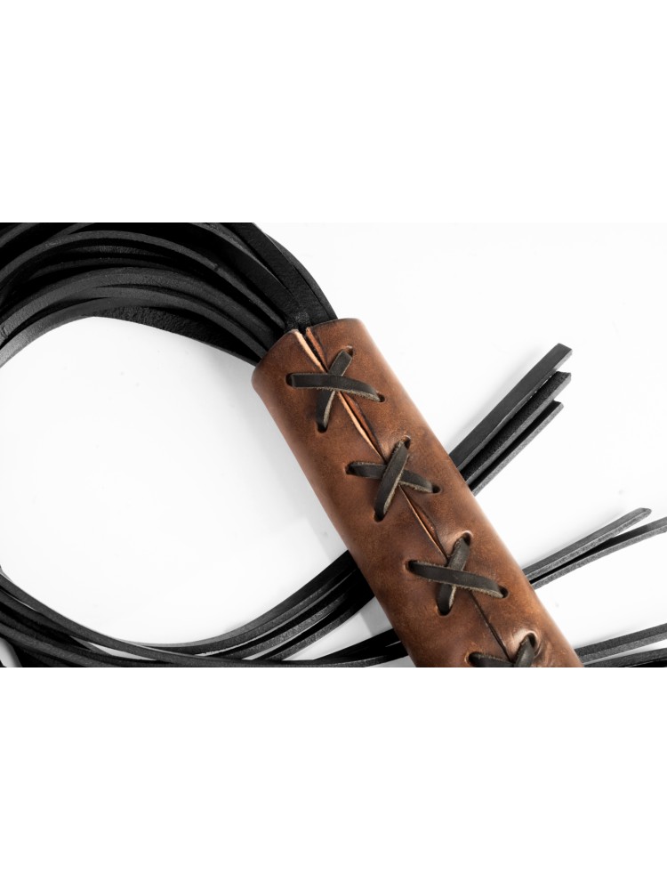 Pejcz duży sznurowany brązowy Primal Bond Whips